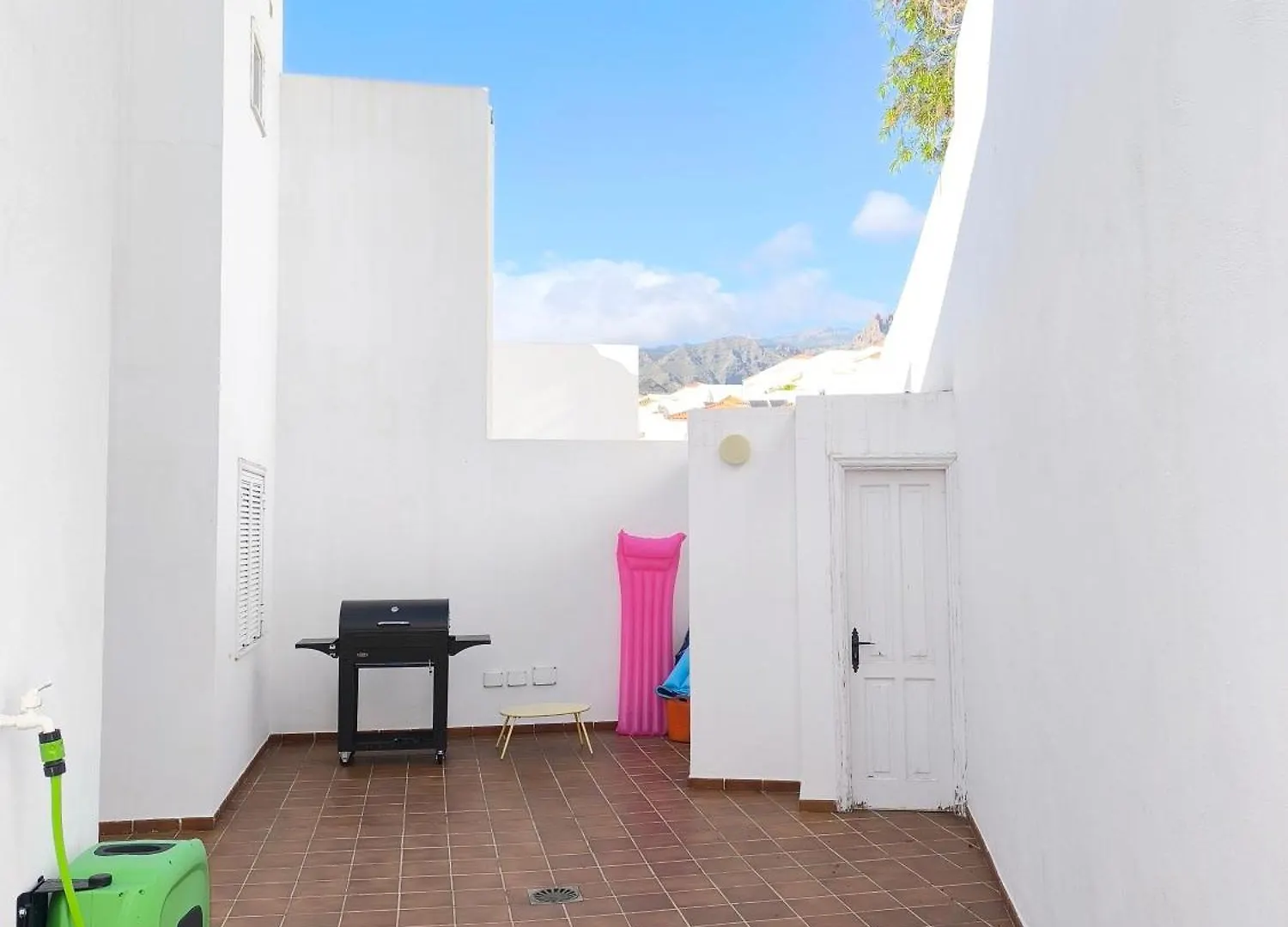 Beautiful Villa - 4 Bedrooms, Heated Pool, 2 Priv Car Park Places, Fibre Net, Tv Channels Costa Adeje