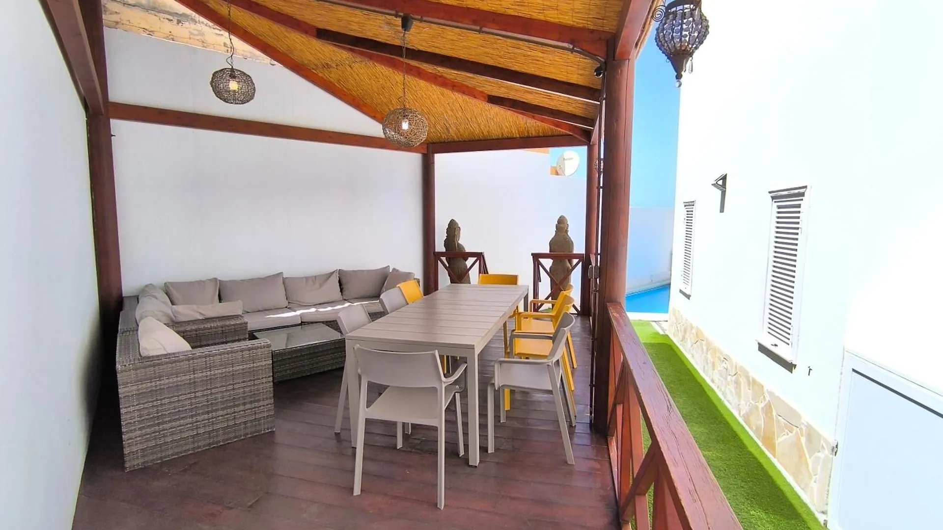 Beautiful Villa - 4 Bedrooms, Heated Pool, 2 Priv Car Park Places, Fibre Net, Tv Channels Costa Adeje   Costa Adeje (Tenerife)