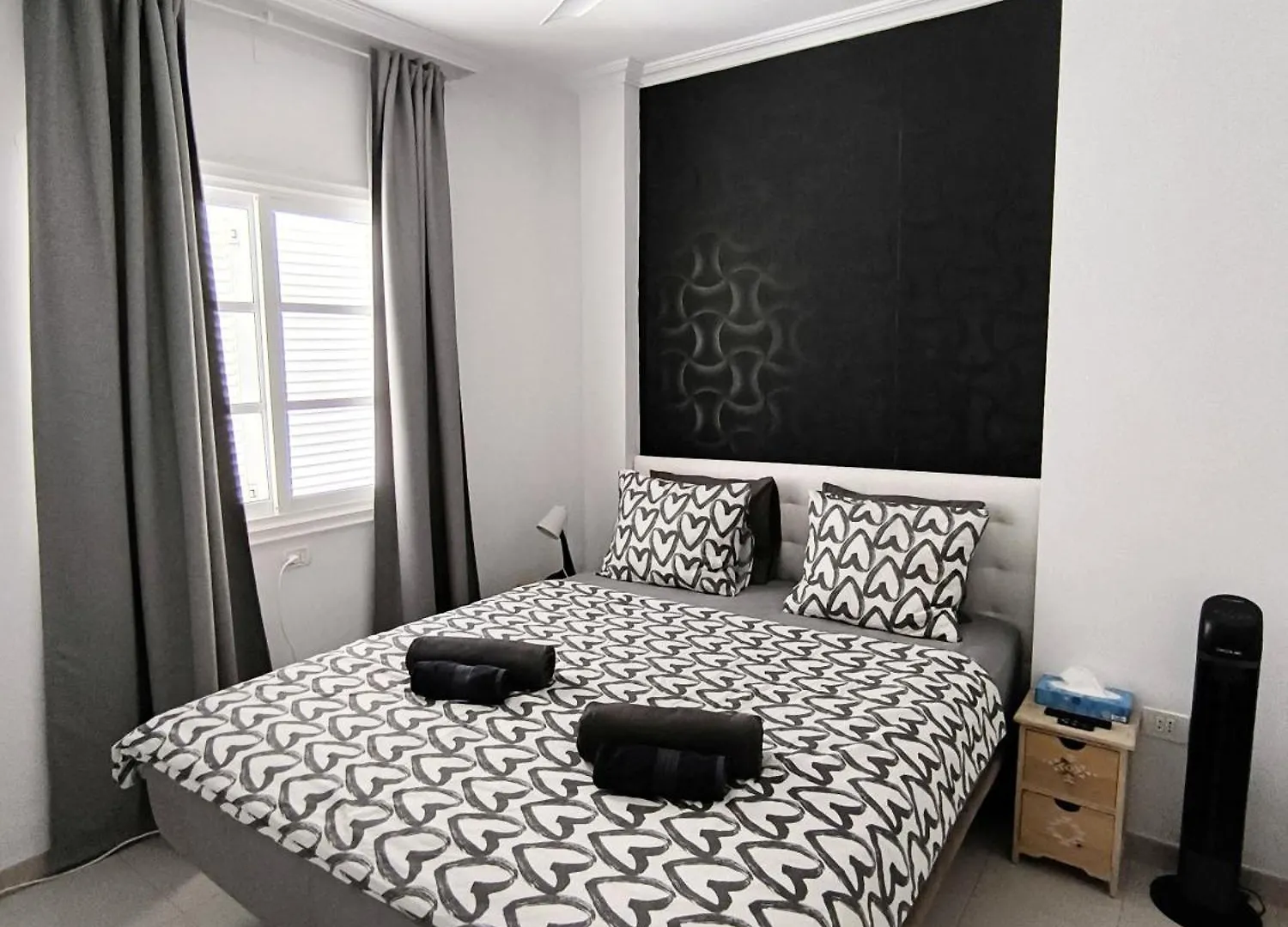 Beautiful Villa - 4 Bedrooms, Heated Pool, 2 Priv Car Park Places, Fibre Net, Tv Channels Costa Adeje  Costa Adeje (Tenerife)