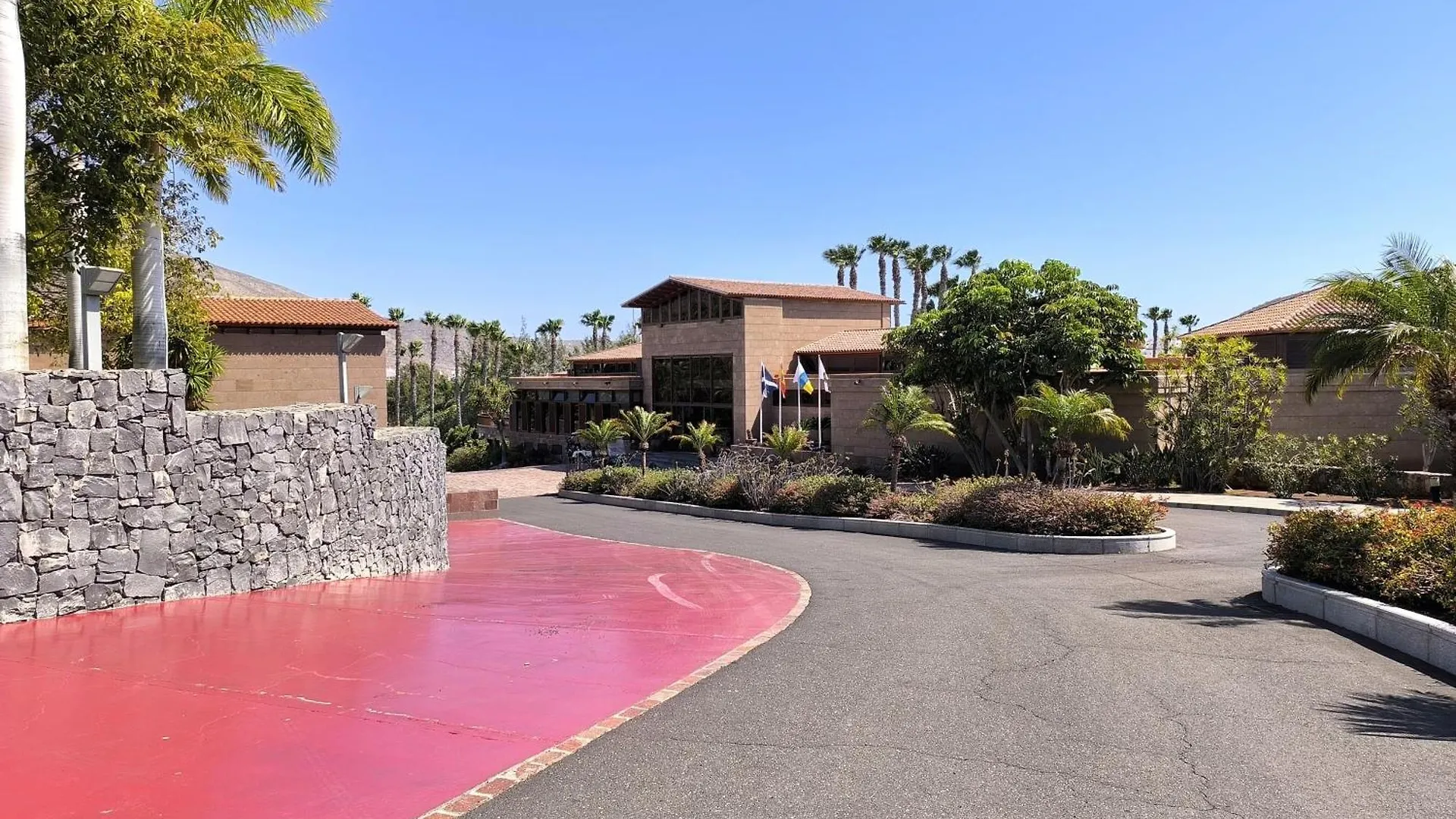 Beautiful Villa - 4 Bedrooms, Heated Pool, 2 Priv Car Park Places, Fibre Net, Tv Channels Costa Adeje