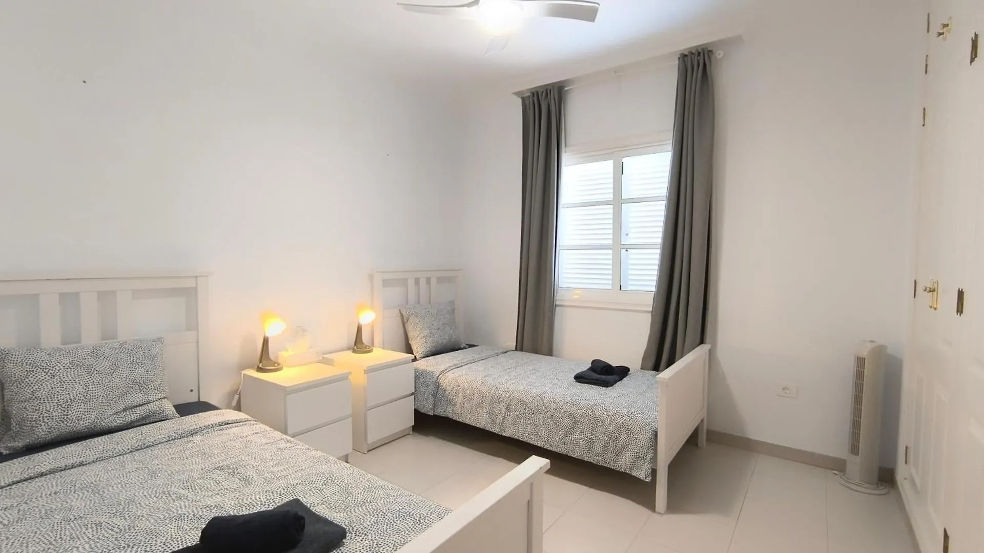 Beautiful Villa - 4 Bedrooms, Heated Pool, 2 Priv Car Park Places, Fibre Net, Tv Channels Costa Adeje
