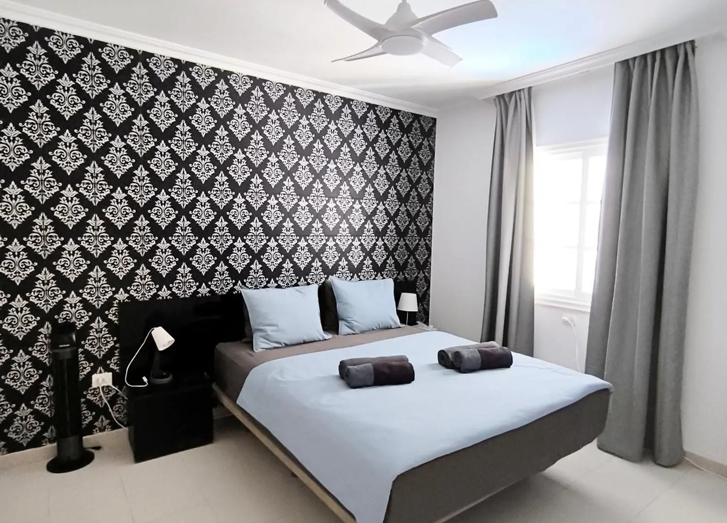 Beautiful Villa - 4 Bedrooms, Heated Pool, 2 Priv Car Park Places, Fibre Net, Tv Channels Costa Adeje