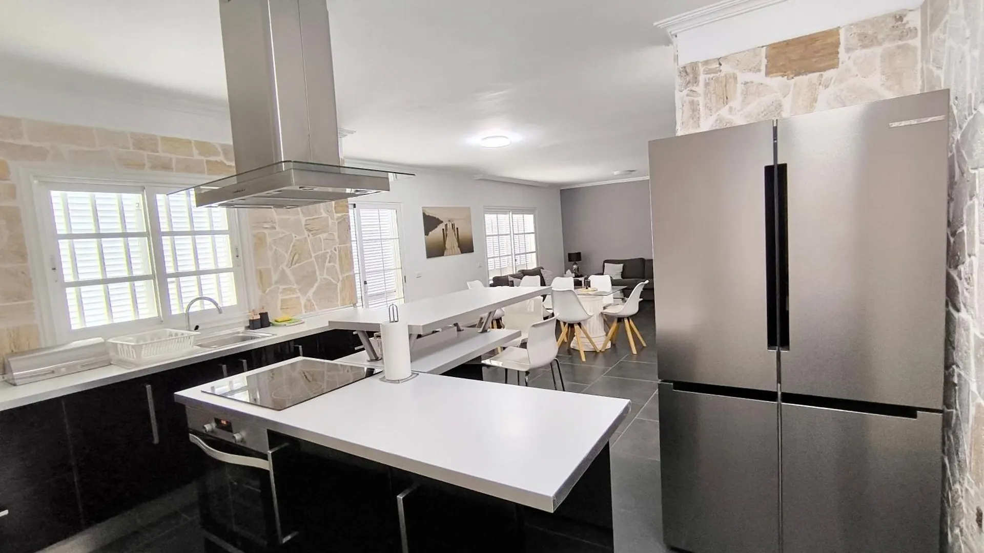 Beautiful Villa - 4 Bedrooms, Heated Pool, 2 Priv Car Park Places, Fibre Net, Tv Channels Costa Adeje